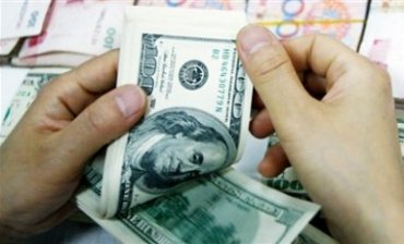 Эксперты: 15%-й сбор при продаже валюты физлицами поможет сократить объемы теневой экономики