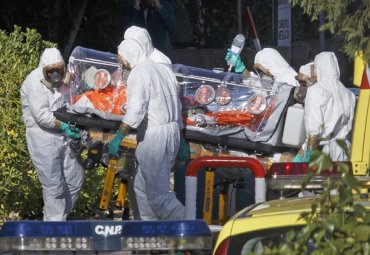 Папа Франциск призывал мир остановить распространение лихорадки Эбола