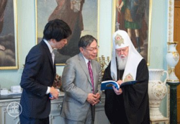 Патриарх Филарет рассказал японскому послу, что творится в оккупированном Крыму и на Донбассе