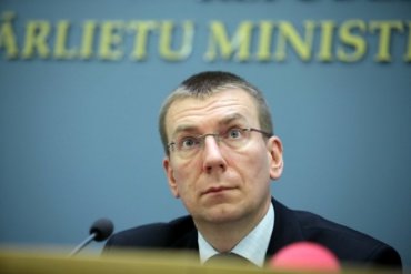 Глава МИД Латвии заявил, что он – гей