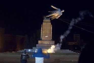 В Харькове пенсионер требовал восстановить памятник Ленину, угрожая взорвать облсовет