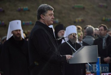 Порошенко считает, что на Донбассе устраивают новый Голодомор