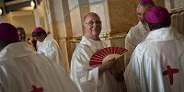 10 католических священников отстранены от служения в Испании