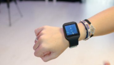Sony разрабатывает «умные» часы из электронной бумаги