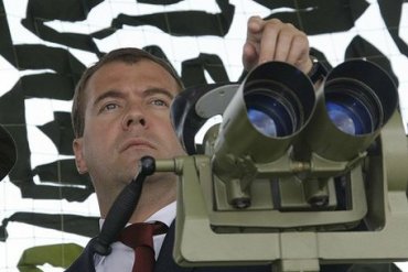Медведев «даже в мыслях» не допускает войну между Россией и Западом