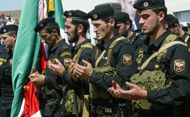 Кадыров обязал полицейских Чечни прочитывать 300 тысяч молитв в месяц