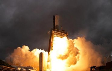 Двигатель ракеты SpaceX взорвался во время испытаний