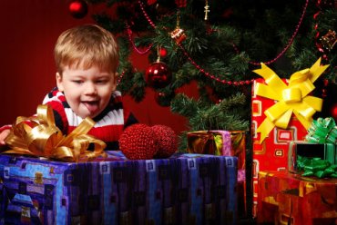 Вариации новогоднего подарка ребенку