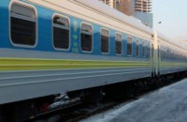Постпред Порошенко предложил отменить поезда в Россию