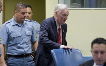 Суд в Гааге приговорил Младича к пожизненному заключению