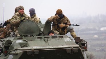 Войска ЛНР начали всеобщую мобилизацию для войны с ДНР