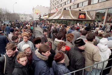 В Госдуме предлагают признать McDonald’s и KFC иностранными агентами