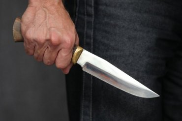 В Черкассах преступник с ножом нападал на маленьких детей и срезал крестики