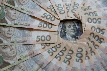 Кабмин закладывает в бюджет-2020 доллар по 27,5 гривни