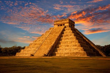 В знаменитой пирамиде ацтеков ученые нашли модель Вселенной