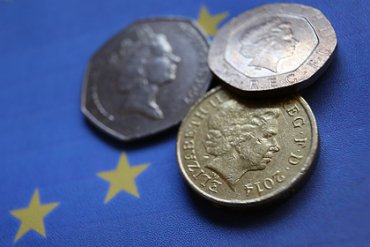 Великобритания уничтожает юбилейные монеты, выпущенные по случаю Brexit