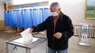 ЦИК обнародовал первые результаты выборов в Черкасской и Херсонской областях