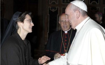 Впервые в истории Папа Римский назначил монахиню губернатором Ватикана