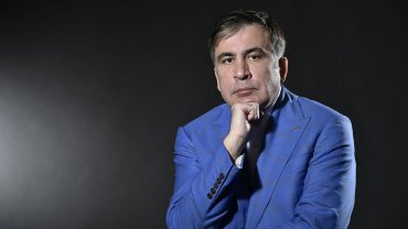 Повалили на землю и били по шее: Саакашвили заявил об избиении в тюремной больнице