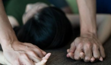 На Житомирщине мужчина изнасиловал 10-летнюю девочку: суд вынес приговор