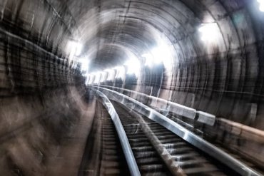 В Киеве закрыли станцию метро «Славутич»: нашли подозрительный предмет