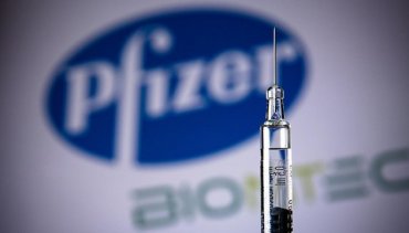 ЕС дал Pfizer 100 дней на адаптацию вакцины к штамму Омикрон