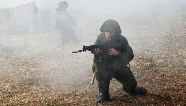 Російський офіцер розстріляв двох мобіків на бойових позиціях під Запоріжжям