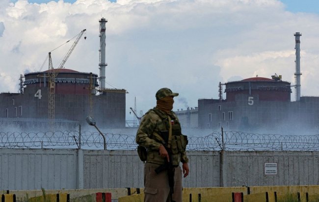 Запорожская АЭС полностью обесточена из-за обстрелов: начался обратный отсчет