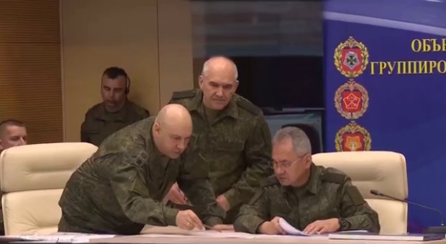 Шойгу посетил командный пункт группировки российских войск в Украине