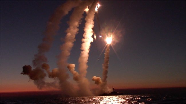 Росія готує новий ракетний удар: в Чорному морі з’явилися носії “Калібрів”