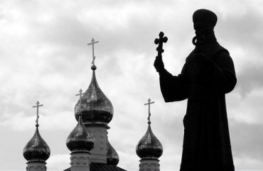 В России назвали себя православными только 41% жителей. В РПЦ говорят о 80%