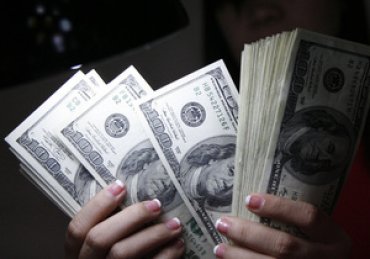 Межбанковская гривна завершила неделю триумфом над долларом