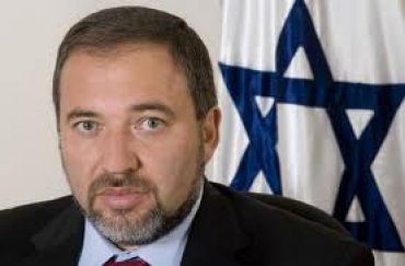 Экс-министра иностранных дел Израиля обвиняют в мошенничестве