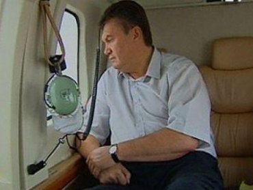 Янукович улетел в Борисполь на вертолете – чтобы не видеть протестующих на дороге