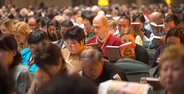 Далай-лама встретился в Дели с 1,5 тыс. российских буддистов