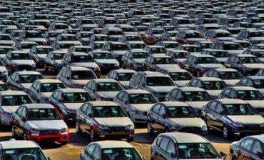 В России из-за падения рубля растут цены на автомобили