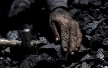 Компания Ахметова закупает уголь в ЮАР