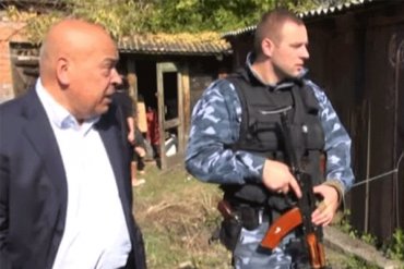 У губернатора Луганской области сепаратисты угнали тепловоз