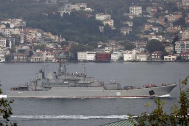 Турция не будет закрывать Босфор для российских кораблей
