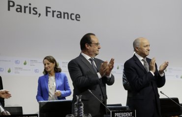 В Париже приняли историческое соглашение по климату