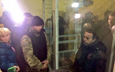 Яценюк раскритиковал суд над Корбаном