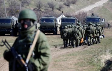 Приказ Турчинова стрелять по «зеленым человечкам» в Крыму военные отказывались выполнять