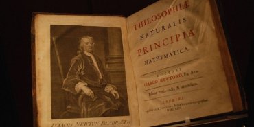 В Великобритании с аукциона продали самую известную книгу Ньютона