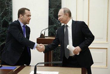 Медведев пожелал Путину в новом году всего доброго, хорошего настроения и здоровья