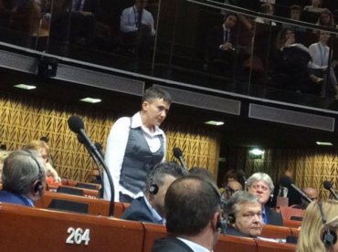 Надежду Савченко исключили из делегации в ПАСЕ