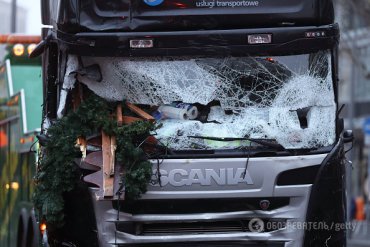 В Италии застрелили водителя грузовика, протаранившего толпу людей на ярмарке в Берлине