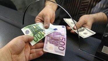 Больше всего денежных переводов в Украину по-прежнему поступает из России