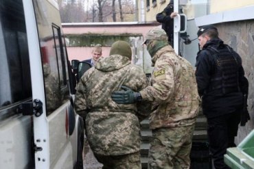 Пленных украинских моряков отправили в Москву