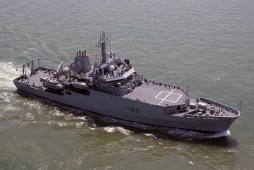 Бритaнский корабль-рaзведчик вошел в Чeрное море