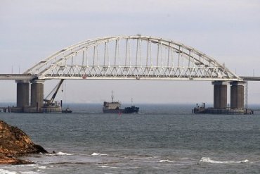 Украинские военные корабли снова попытаются пройти через Керченский пролив
